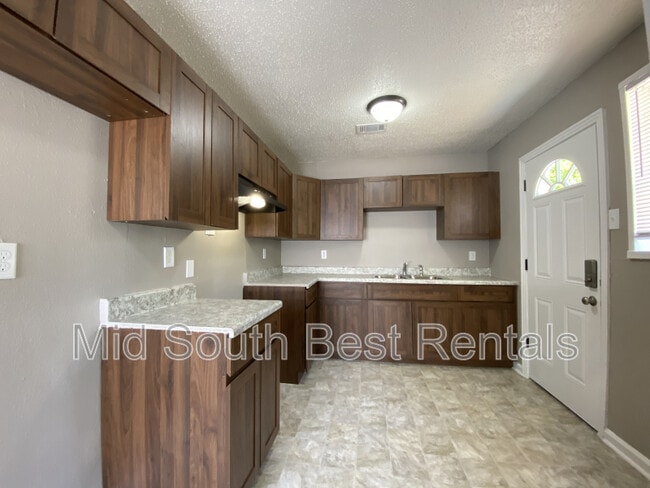 Building Photo - 3492 Millard Rd