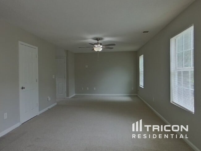 Building Photo - 7089 Merrywood Dr