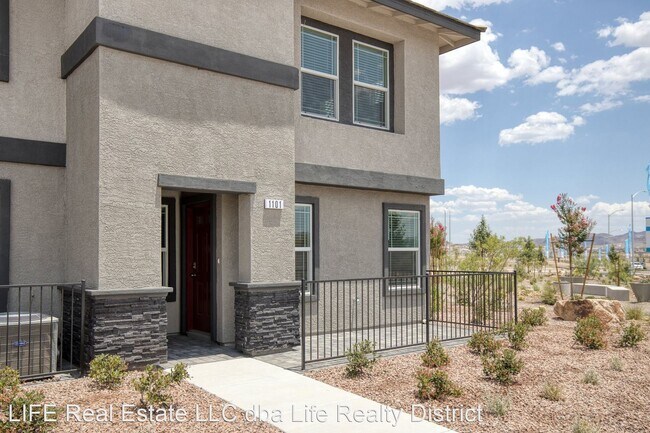 Building Photo - 3 br, 2.5 bath House - 1101 Meadow Sparrow...