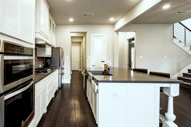 Building Photo - 6812 Royal Liverpool Dr