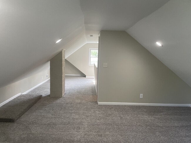Building Photo - 3113 Larue Dr