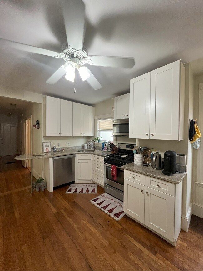 Building Photo - 23 Boynton St