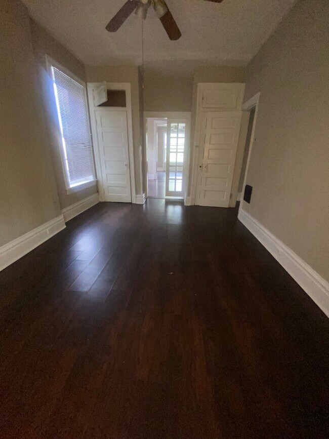 Foto del edificio - 5965 Cates Ave