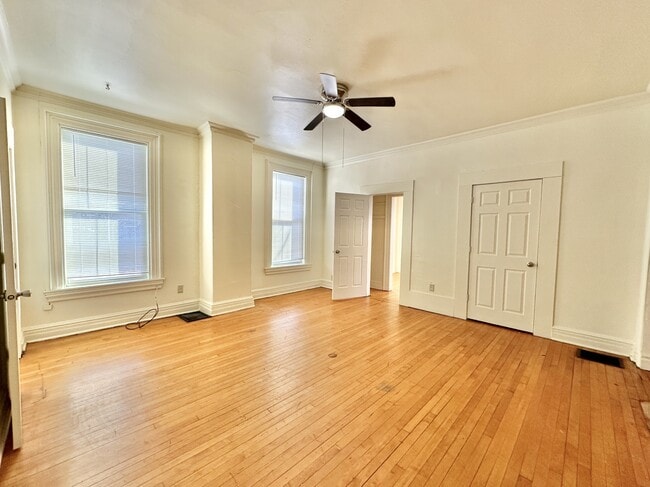 Building Photo - 255 S Jackson St