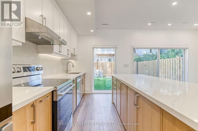 Building Photo - 72 Jones Ave