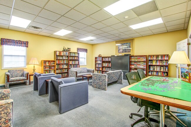 Foto del edificio - Bell Tower (55 Plus Community)