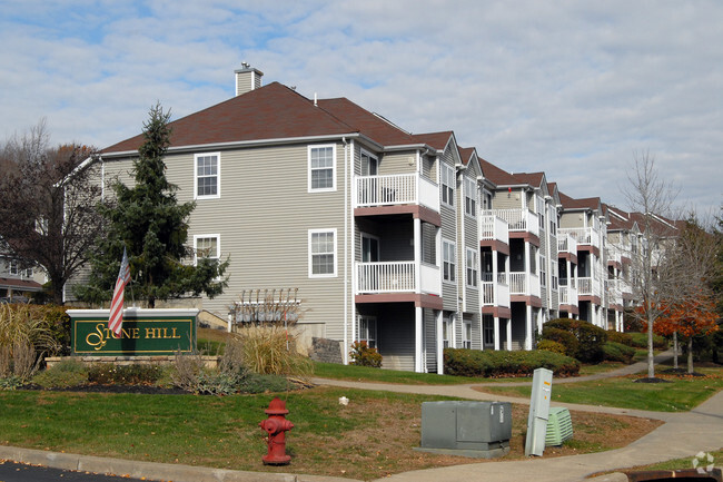 Foto del edificio - Stone Hill Apartments