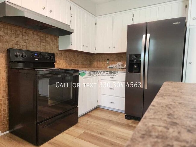 Building Photo - 8250 E Wadora Cir NW