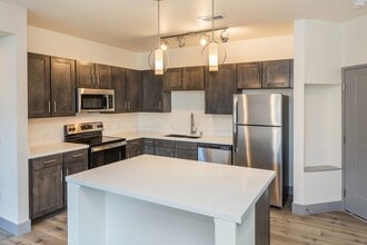 Building Photo - Eldorado Springs