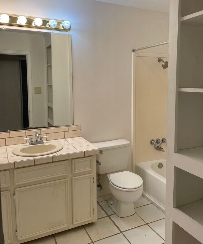 Foto del edificio - 254 Traceland Dr