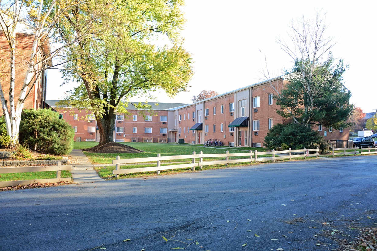 Foto principal - Sutton Court Apartments