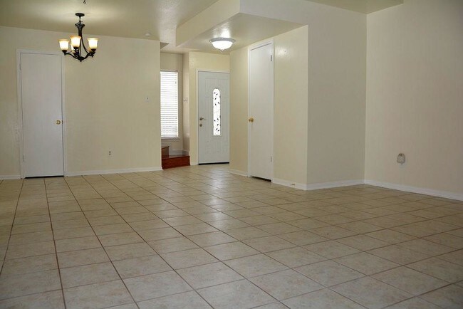 Building Photo - 10260 Bridgeland Ln