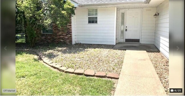 Building Photo - 3808 Churchill Dr