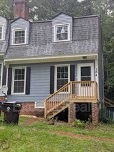 Building Photo - 204 Jamestown Dr
