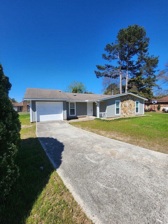 Foto del edificio - 124 Shawns Way