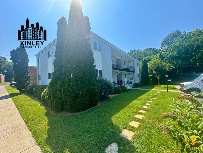 Building Photo - Clemmons Village Apartments