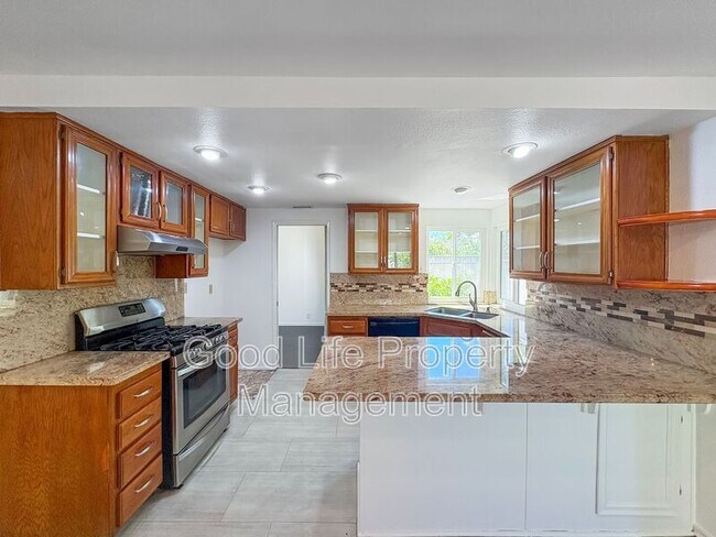 Foto del edificio - 964 Sugarloaf Dr