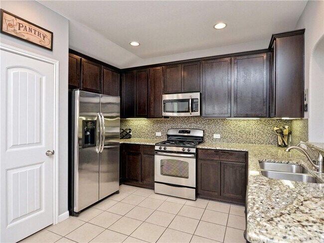 Foto del edificio - 11617 Harpster Bend