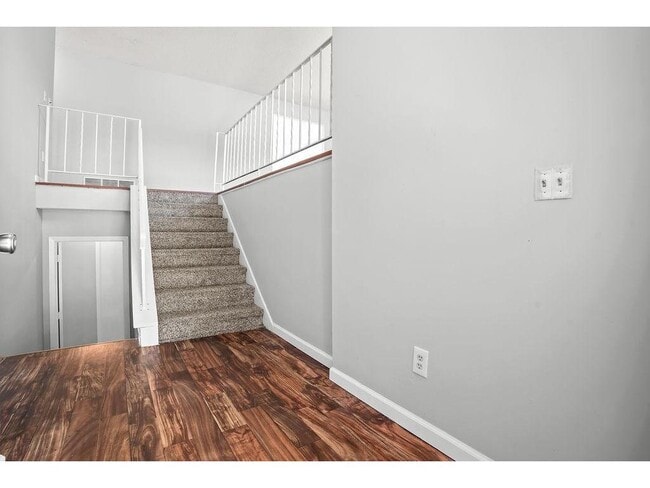 Foto del edificio - 88 108th Ave NW