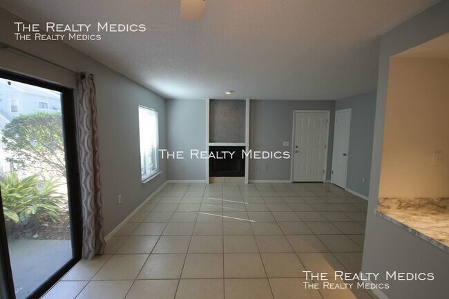 Foto del edificio - Ground Floor 2 BR Condo in Orlando