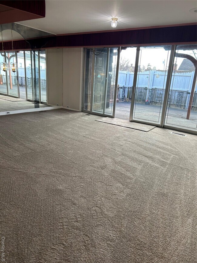 Foto del edificio - 125 W Hoffman Ave