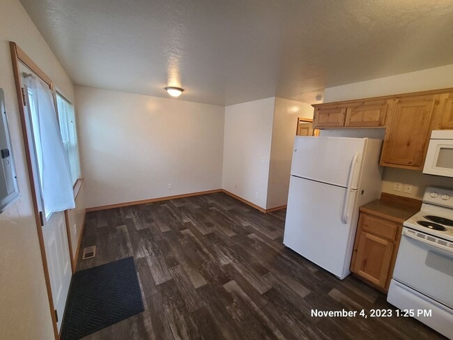 Building Photo - 2418-2420 Ernest