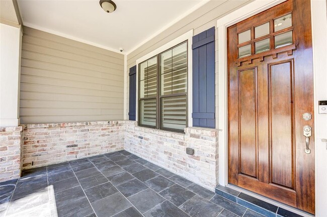 Building Photo - 1236 Chamboard Ln