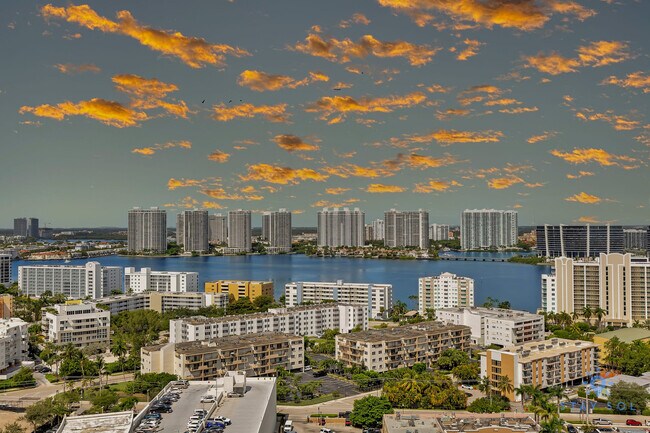 Foto del edificio - 18001 Collins Ave