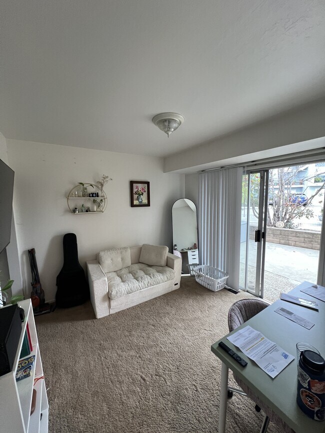 Building Photo - 115 Tiburon Ct