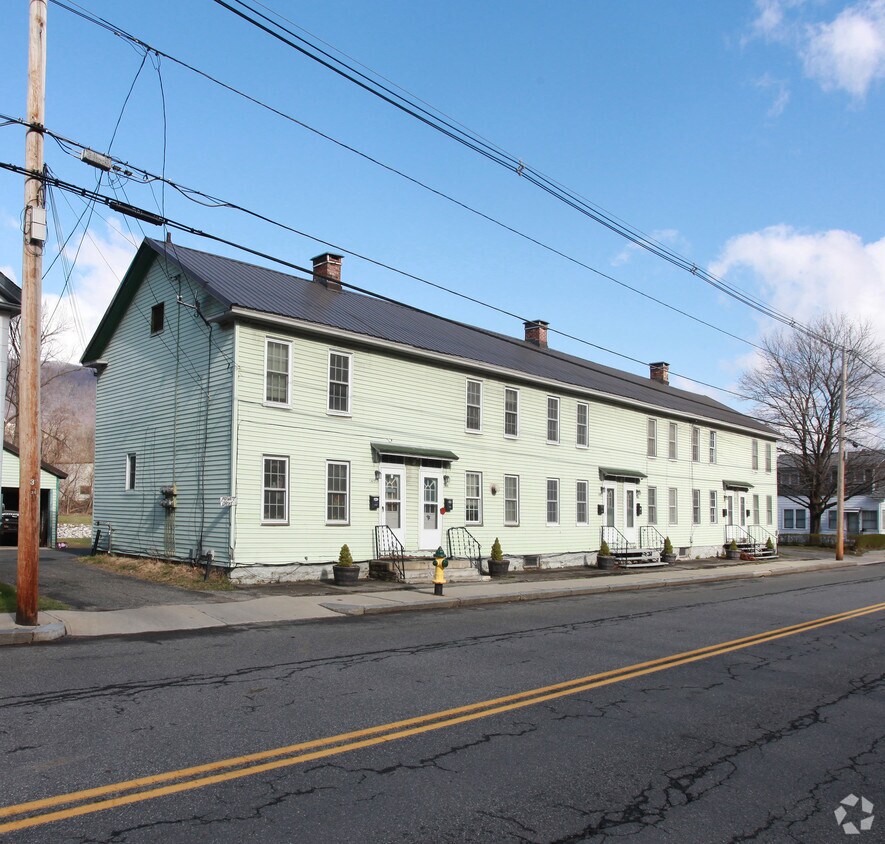 Building Photo - 142-152 N Summer St