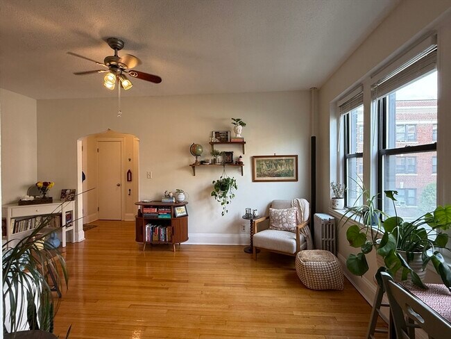 Foto del edificio - 145 Englewood Ave