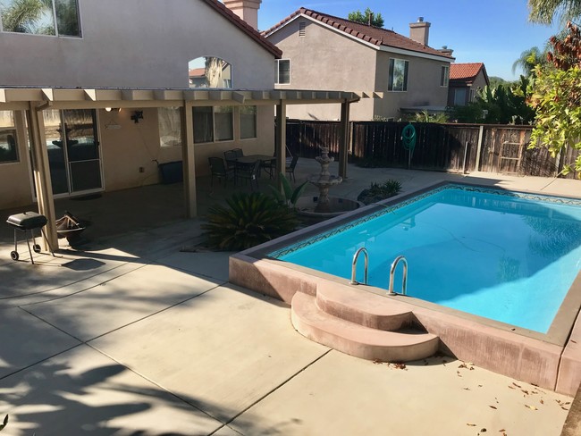 Foto del edificio - 3 Bedroom Pool Home Rent in Temecula!