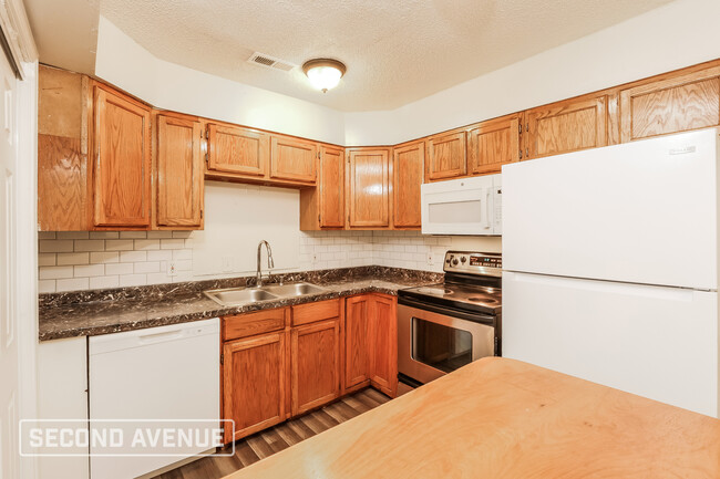 Building Photo - 4516 E 40th St