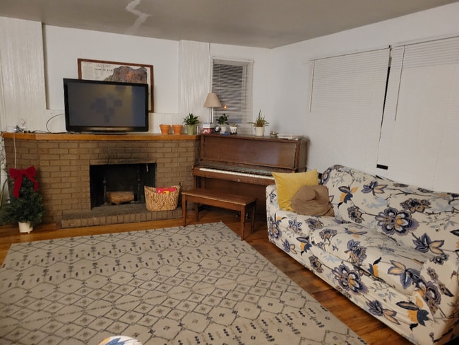 Building Photo - 355 E 500 N