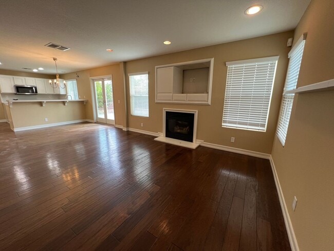 Building Photo - 2540 San Saba St