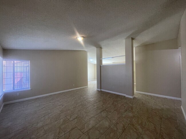 Foto del edificio - Victorville 4 Bedroom 2 Bathroom