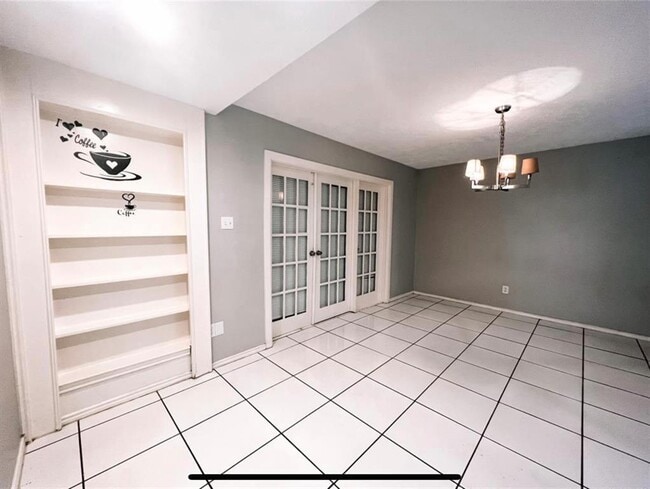 Building Photo - 9226 Spindlewood Dr