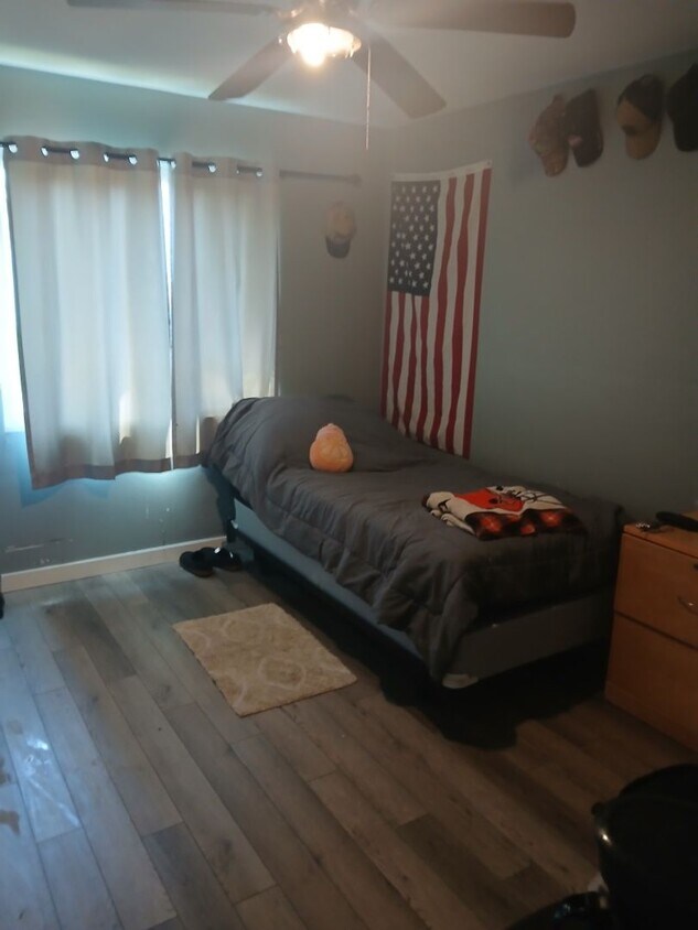 Foto principal - 186 S Powell Ave