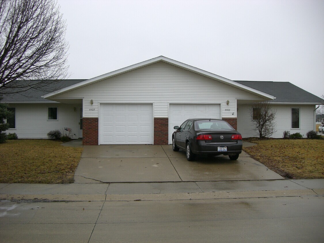 Primary Photo - 4403 Trevi Dr