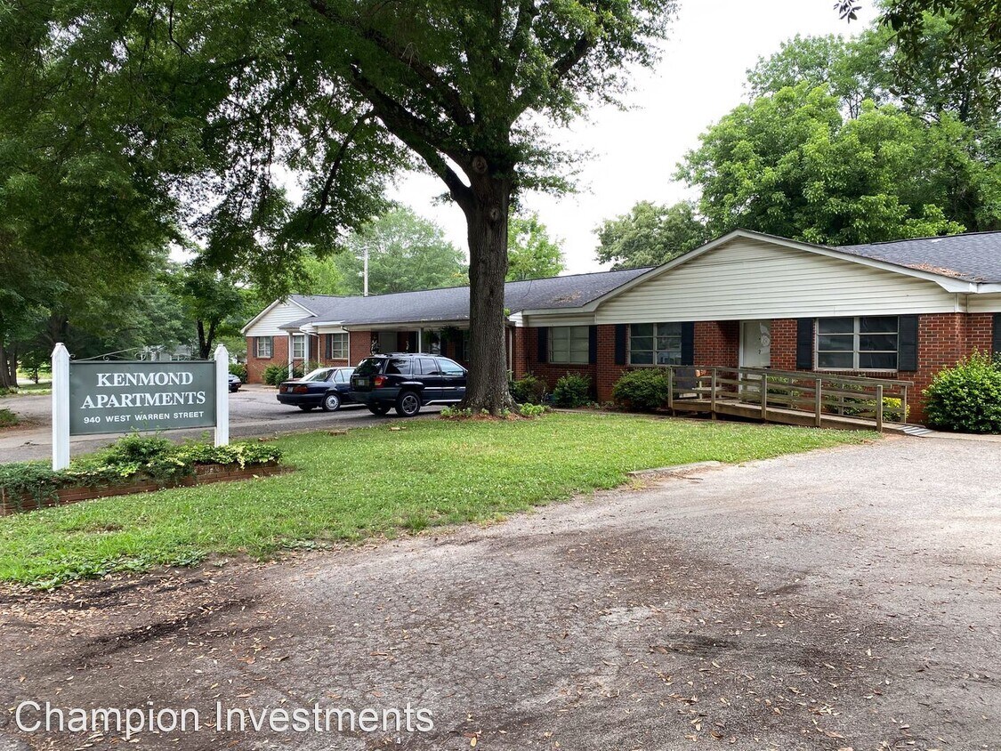 Foto principal - 940 W Warren St