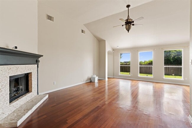 Foto del edificio - 725 Botany Bay Cir