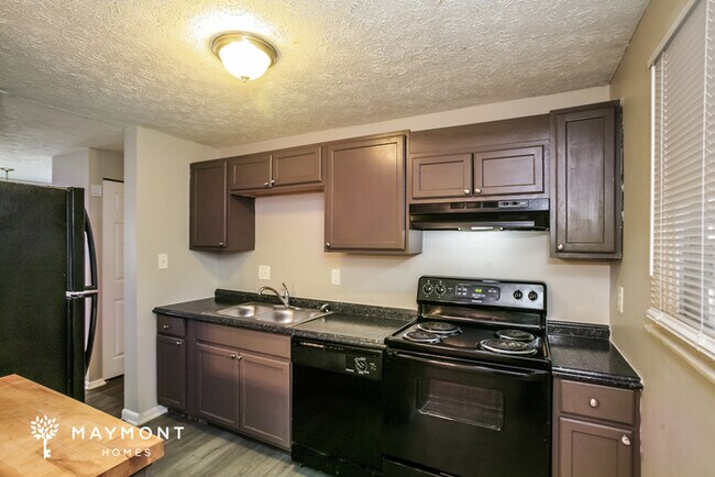 Building Photo - 2620 Pawnee Dr