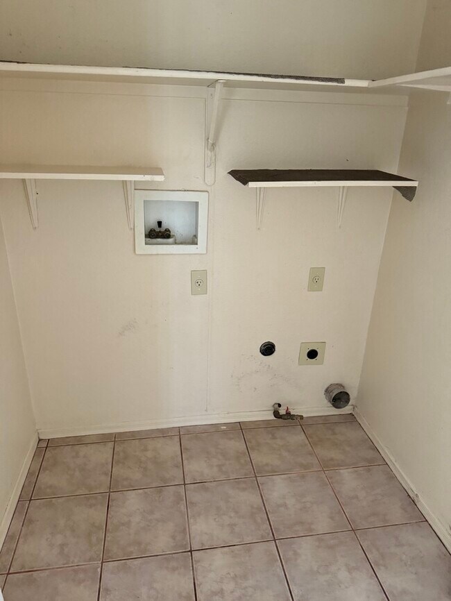 Foto del edificio - House For Rent
