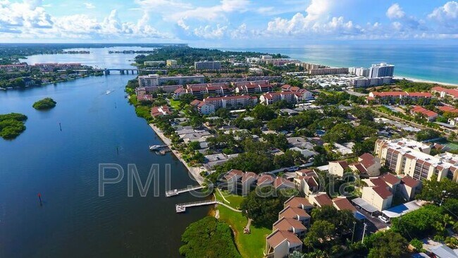 Foto del edificio - 6157 Midnight Pass Rd