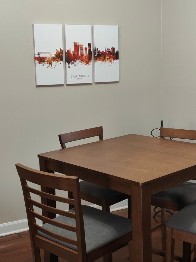 Foto del edificio - 315 McBrien Rd