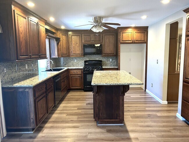 Foto del edificio - 3424 ALDER PL CHINO HILLS 91709  (4 BED / ...