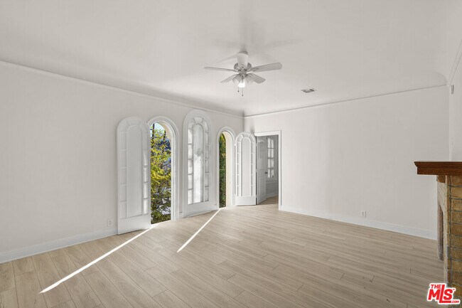 Foto del edificio - 1815 Grace Ave