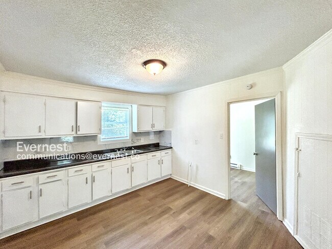 Foto del edificio - 2193 Clifton Ave