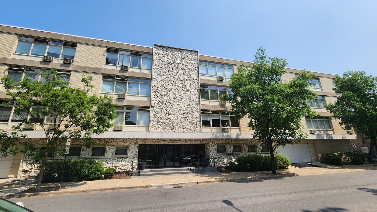 Primary Photo - 222 N Marion St