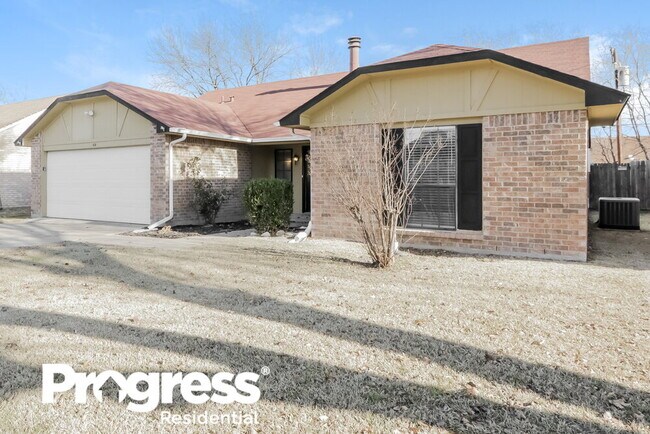 Building Photo - 414 Redbud Dr